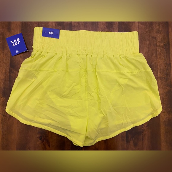 JoyLab Women’s active High Rise Shorts - Picture 2 of 3